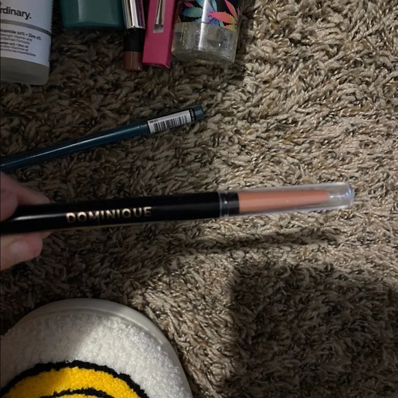 makeup - Picture 4 of 7